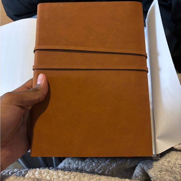 Archer & Olive Gold and Black Journal - Picture 4 of 6